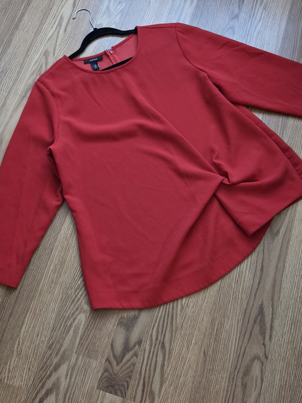Alfani Red Twist-Front Crepe Women's Top